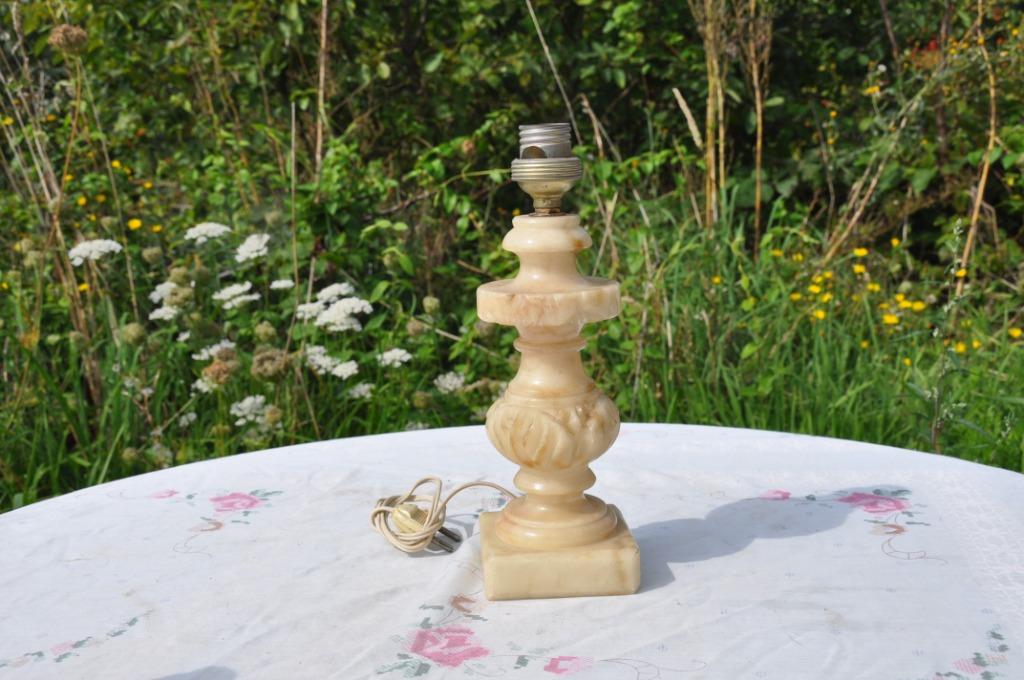 pied de lampe en albatre, Antiquités & Art, Enlèvement ou Envoi