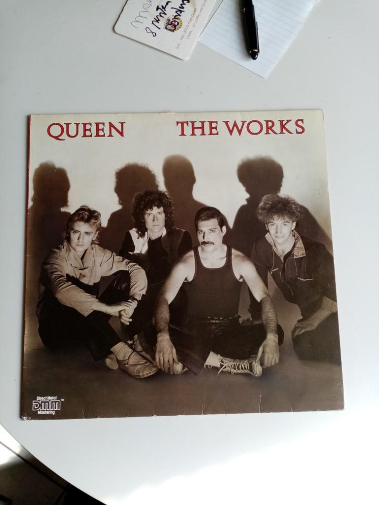 Dubbel CD's van Queen: FLASH FREDDY (1986), LIVE AT WEMBLEY, Cd's en Dvd's, Ophalen, Zo goed als nieuw, Poprock