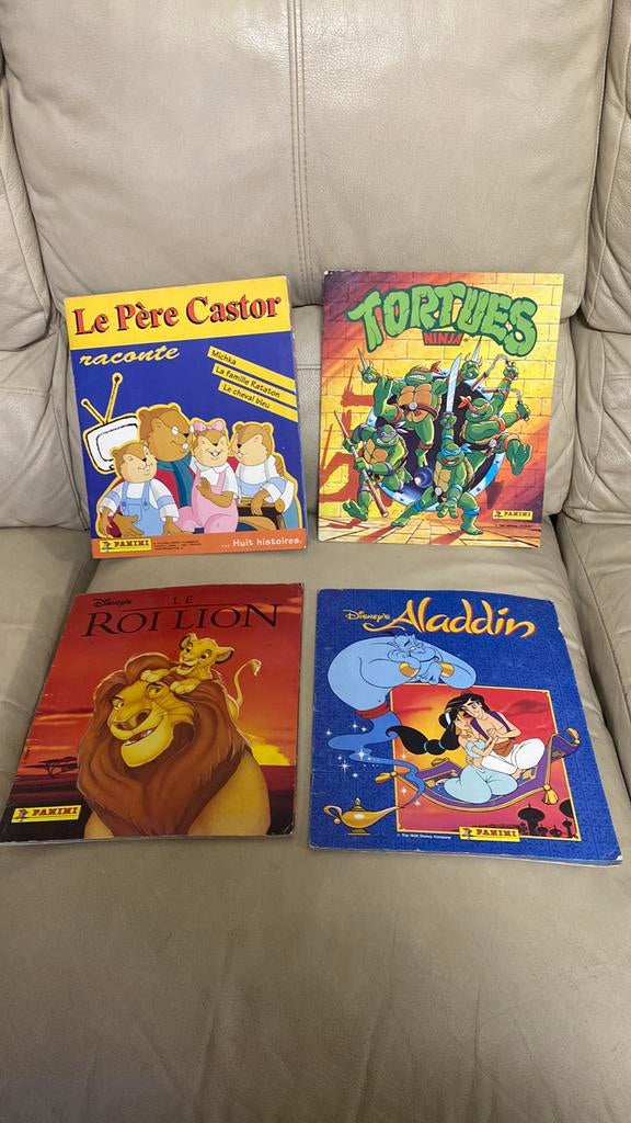 Lot de 4 ancien albums panini complet excellent état