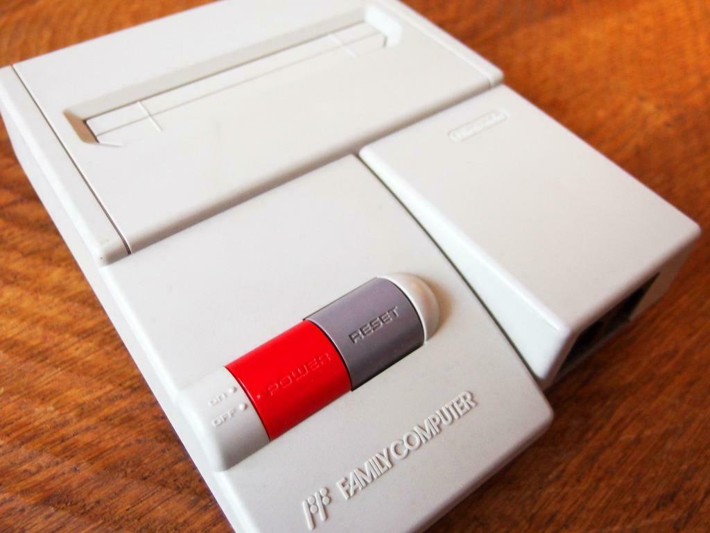 Nintendo AV Famicom + Controller / HVC-101 new nes japan, Games en Spelcomputers, Spelcomputers | Nintendo NES, Ophalen of Verzenden