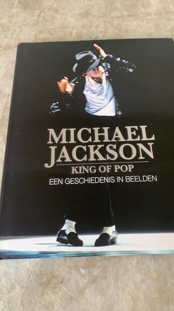 Michael Jackson “ king of Pop “ bibliografie, Boeken, Ophalen of Verzenden, Zo goed als nieuw