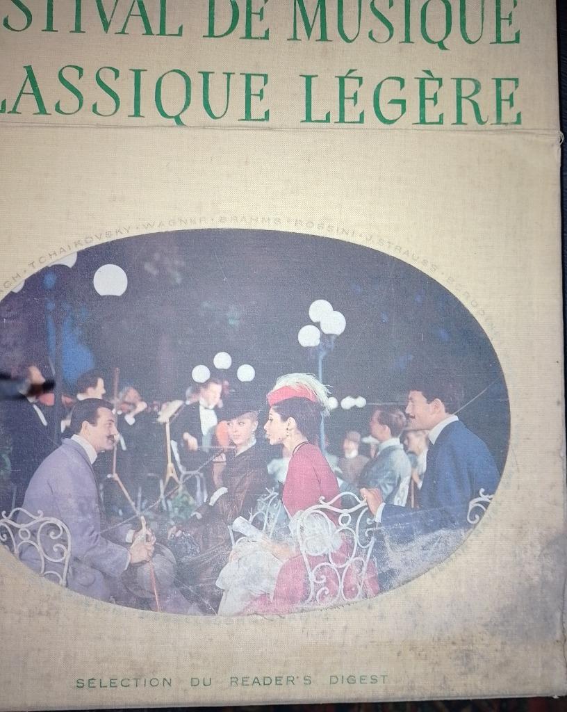 Klassieke muziek doos met 12 elpees, Cd's en Dvd's, Ophalen, Zo goed als nieuw
