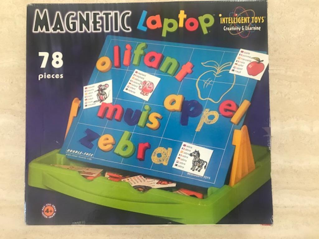 Magnetisch letterspel "Magnetic Laptop" (nr1588), Kinderen en Baby's, Ophalen of Verzenden, Zo goed als nieuw, Taal en Lezen