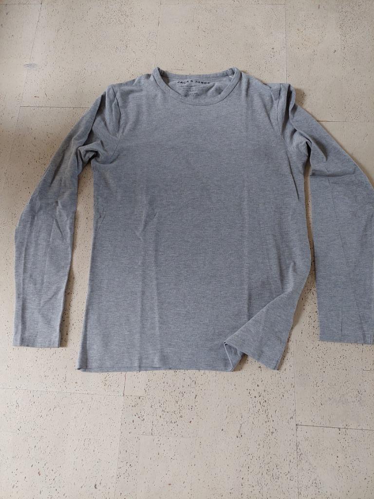 Grijze TS met lange mouwen - Jack&Jones, Vêtements | Hommes, T-shirts, Gris, Enlèvement ou Envoi, Jack&Jones, Porté