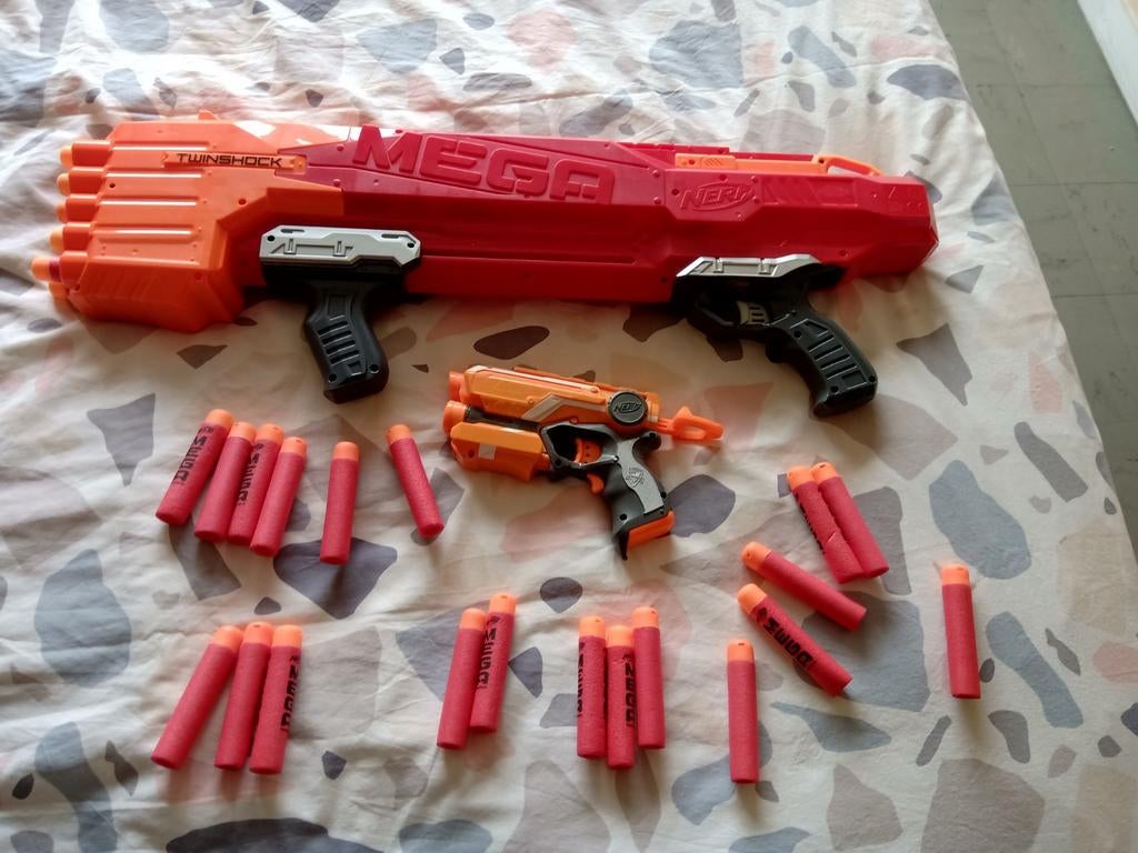 Fusils et accessoires Nerf, Kinderen en Baby's, Speelgoed | Buiten | Actiespeelgoed, Zo goed als nieuw, Ophalen
