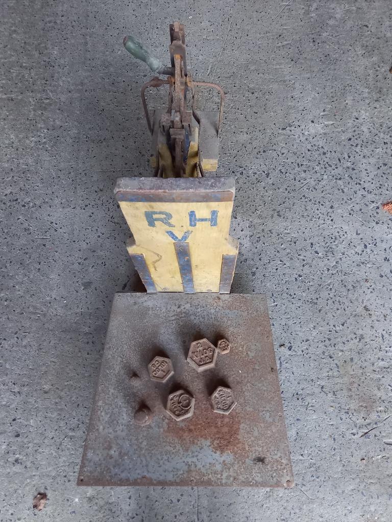 Bascule met gewichten., Enlèvement, Utilisé