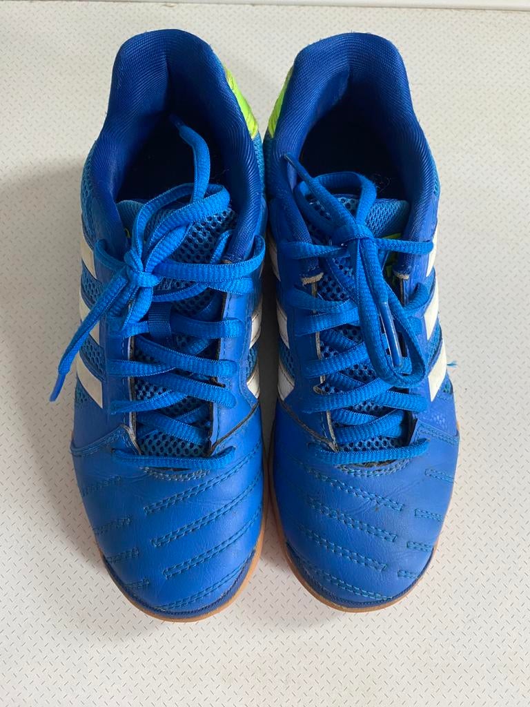 Chaussures de foot en salle Adidas, Ophalen, Zo goed als nieuw, Schoenen