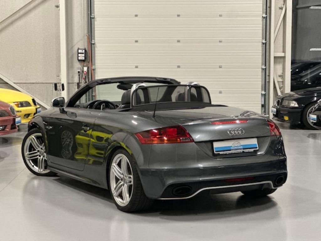 Audi Tt 2010 photo 2