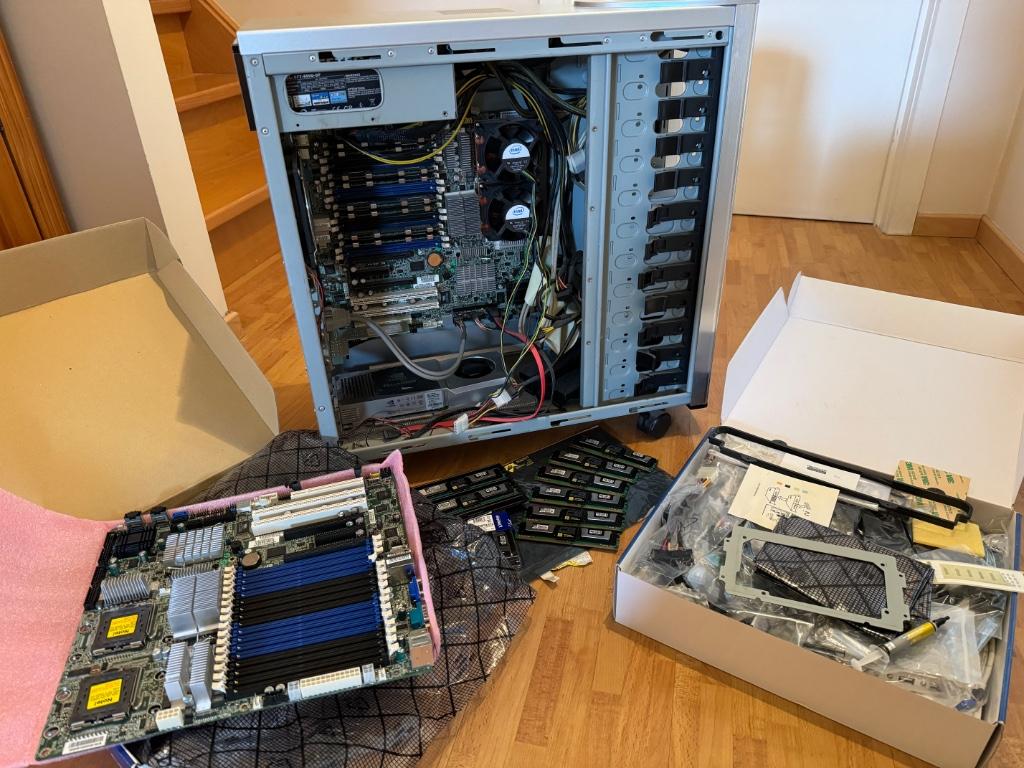 Dual xeon workstation met Tyan S5397WAG2NRF moederbord, Ophalen, Gebruikt, 2 tot 3 Ghz, Intel Xeon