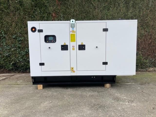 Perkins 50 kva generator  / /silent, Doe-het-zelf en Bouw, Aggregaten, Nieuw, Dieselolie, 30 kVA of meer, Elektrisch startend