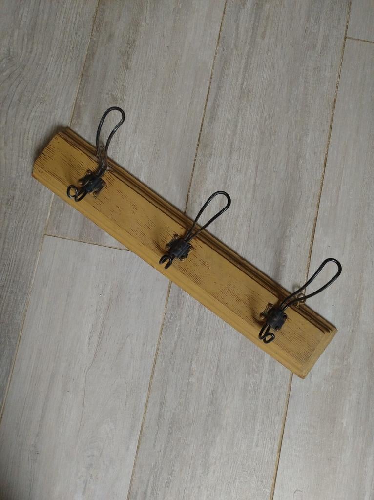 Beau porte-manteau ancien, Enlèvement, Utilisé