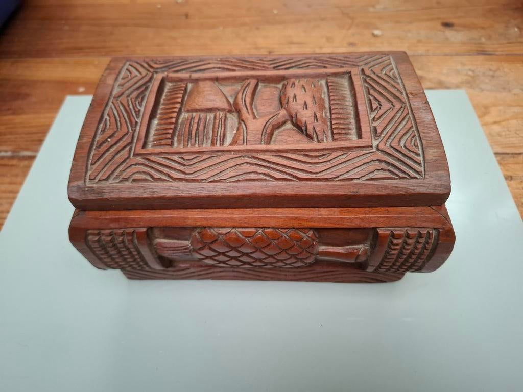 Afrikaans kistje, Huis en Inrichting, Woonaccessoires | Kisten, Ophalen of Verzenden, Zo goed als nieuw