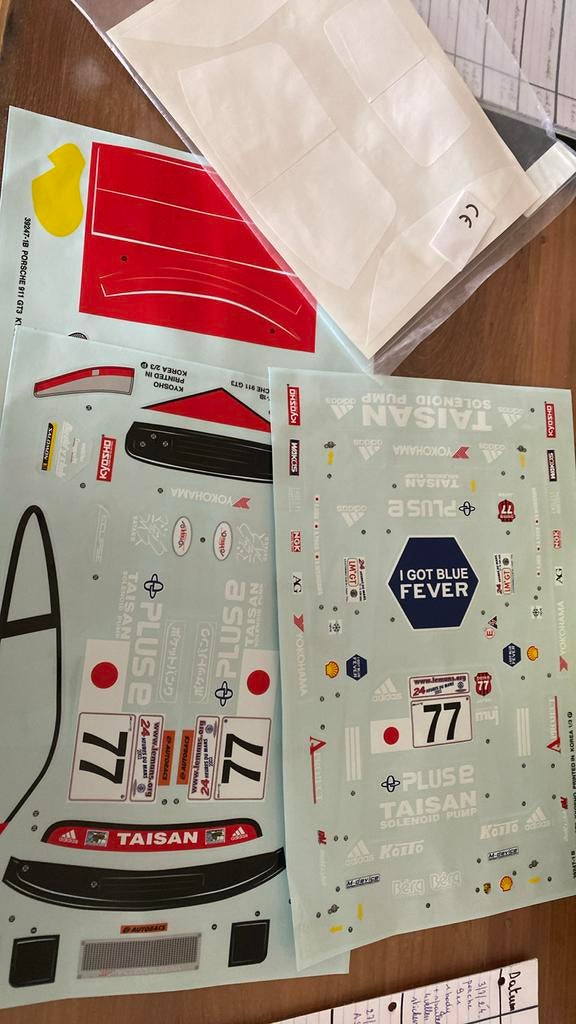 Porche 911 Kyosho stickervellen 1/3,2/3,3/3 en wit ramen bla, Enlèvement, Comme neuf