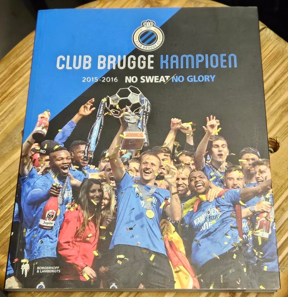 Club Brugge kampioen boek 2015-2016, Verzamelen, Sportartikelen en Voetbal, Zo goed als nieuw, Ophalen of Verzenden