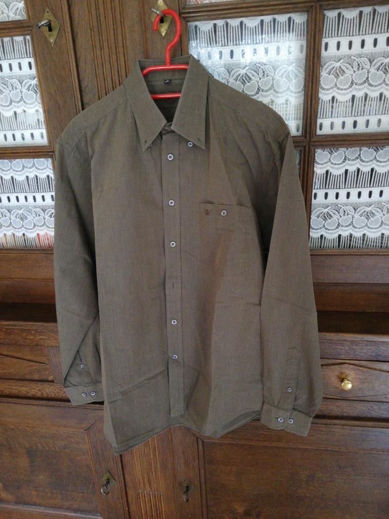 Chemise homme Clarck&Hillman. Kaki. Taille M., Kleding | Heren, Ophalen of Verzenden, Zo goed als nieuw