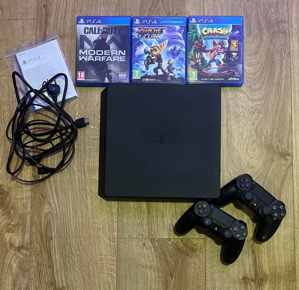 Sony- Playstation 4 (PS4) - 2 videogameconsoles + games, Games en Spelcomputers, 2 spelers, Ophalen of Verzenden, Nieuw