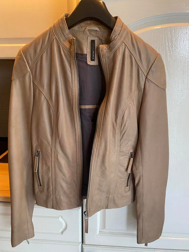 Veste cuir naf naf, Vêtements | Femmes, Enlèvement, Comme neuf