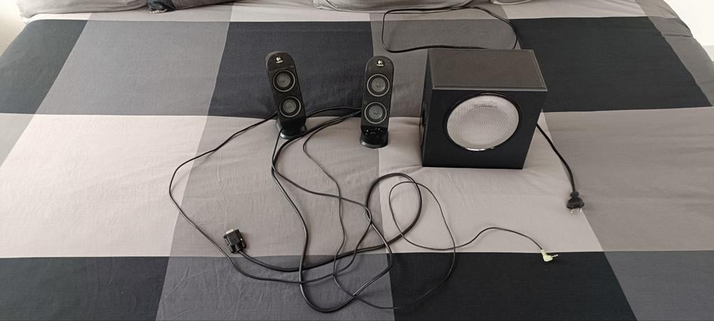 Logitech X-230, Enlèvement, Utilisé, Logitech