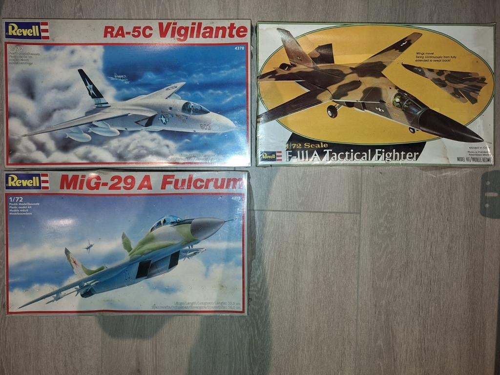 Revell kits 1:72, Enlèvement, Comme neuf, Revell