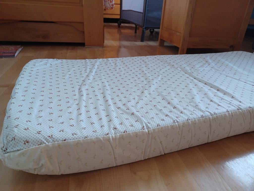 Kindermatras 125cm, Ophalen, Zo goed als nieuw