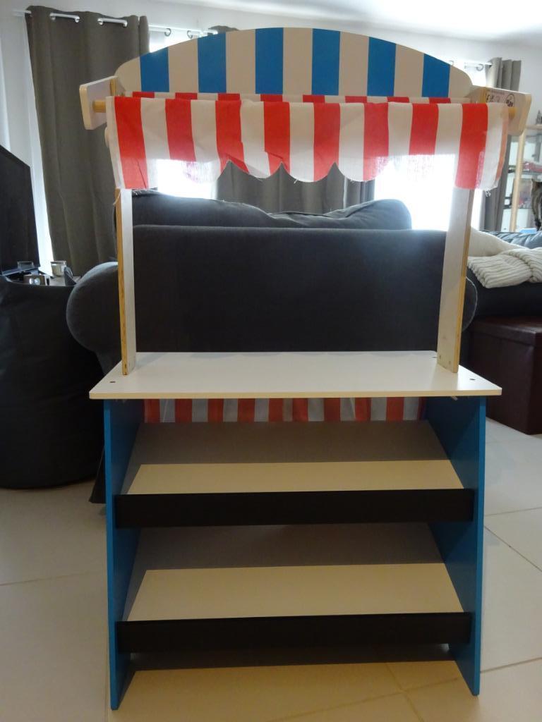 Playtive Boutique et théâtre 2 en 1 ou kiosque ambulant en b, Enlèvement, Comme neuf, Meuble ou Kitchenette