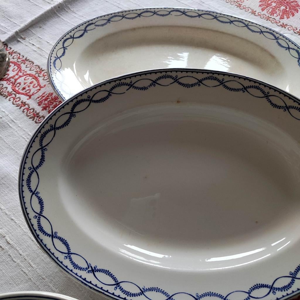 2 plats  Boch Carlotta La Louvière, Enlèvement ou Envoi