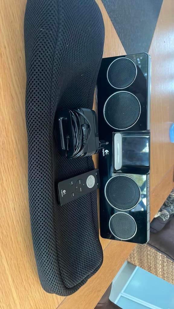 Logitech Pure-Fi Anywhere 2 — volledige set, Audio, Tv en Foto, Ophalen of Verzenden, Gebruikt, Speaker