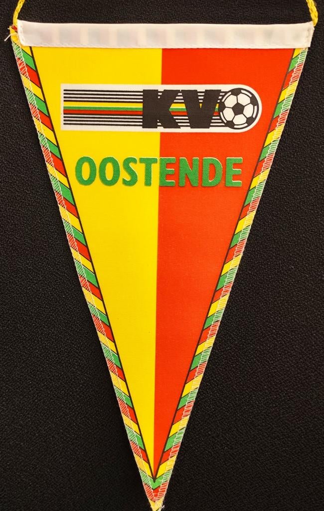 Fanion de football vintage sublime du KVO KV Oostende, Enlèvement ou Envoi, Comme neuf