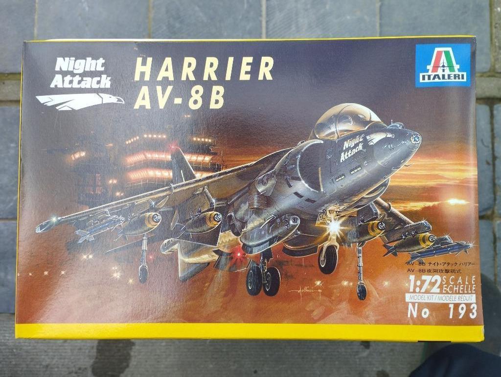 Italeri Harrier AV-8B Night Attack,No. 193, Hobby & Loisirs créatifs, Modélisme | Avions & Hélicoptères, Neuf, Italeri, Enlèvement