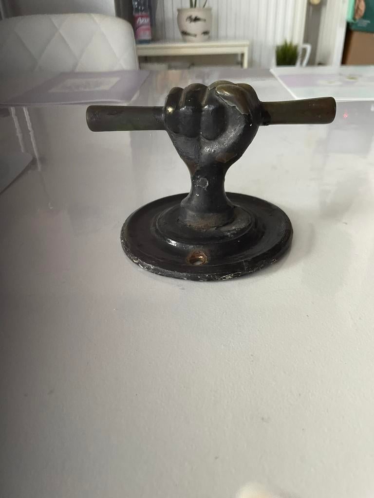 Antieke deurklink, Ophalen
