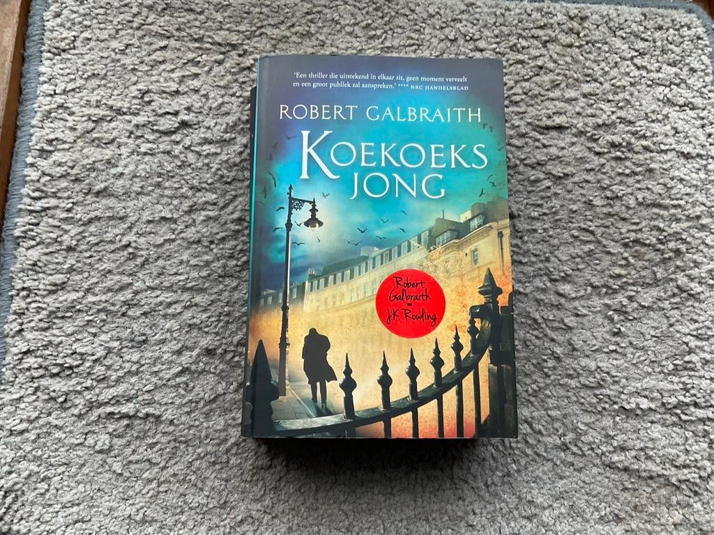 Koekoeksjong - Robert Galbraith, Boeken, Ophalen of Verzenden, Zo goed als nieuw