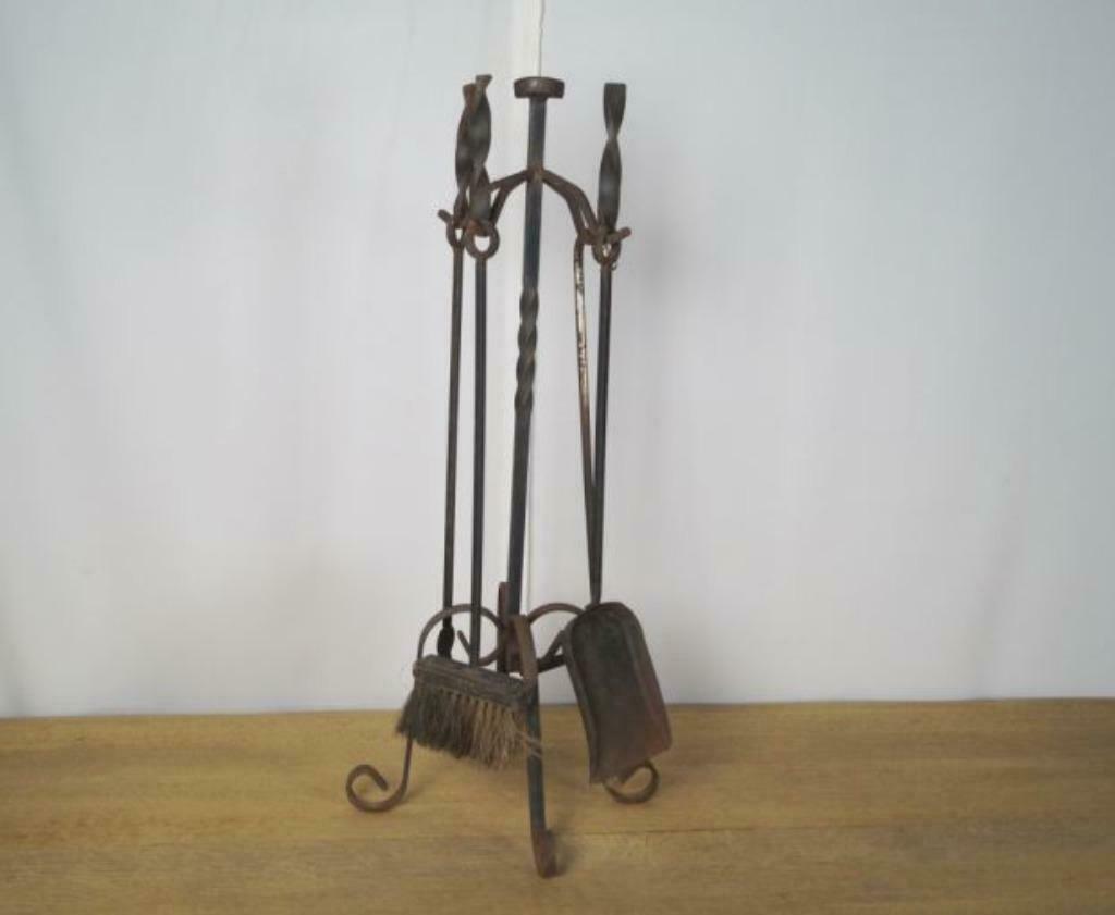 Antieke haardstel in vol smeedijzer H 76cm, Enlèvement ou Envoi