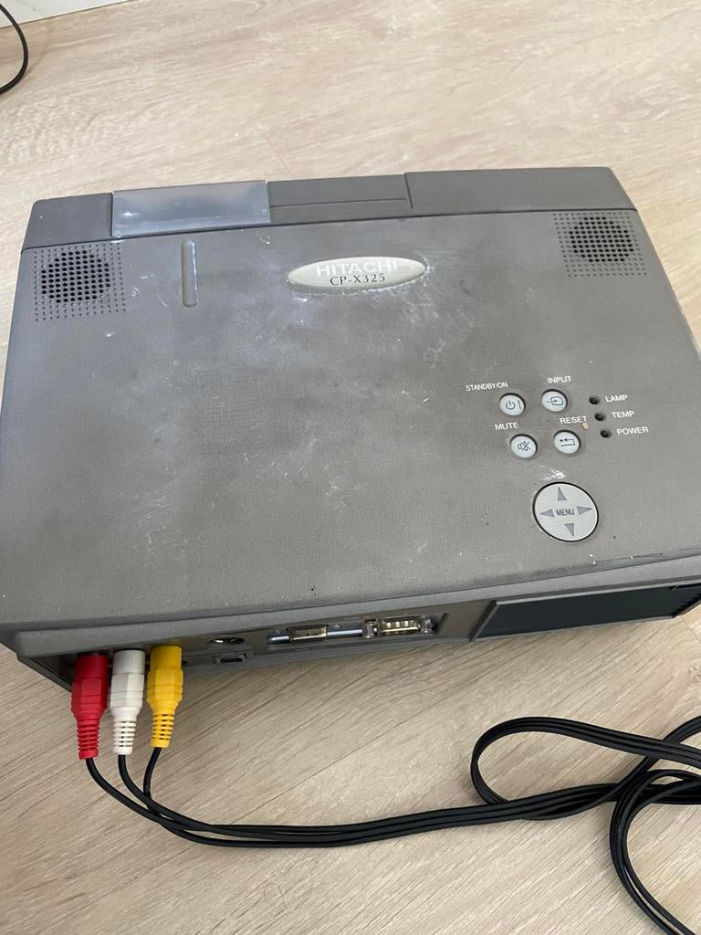 Projecteur LCD Hitachi CP-X325 — fonctionne bien, Enlèvement ou Envoi, Utilisé, LCD
