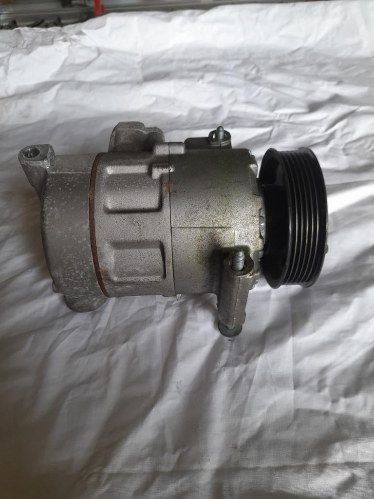 VOLKSWAGEN GOLF 5 1.6 FSI AIRCO compressor / 5060 AUVELAIS, Auto-onderdelen, Ophalen of Verzenden, Gebruikt, Volkswagen