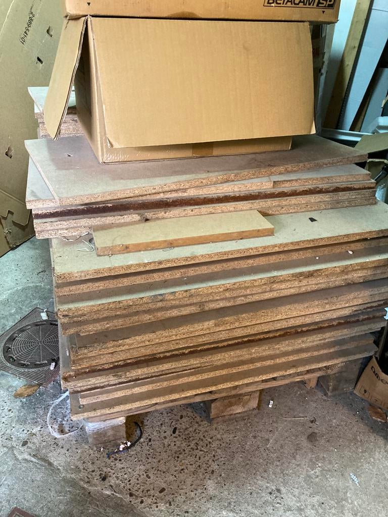 Planche bois à donner, Ophalen, Zo goed als nieuw