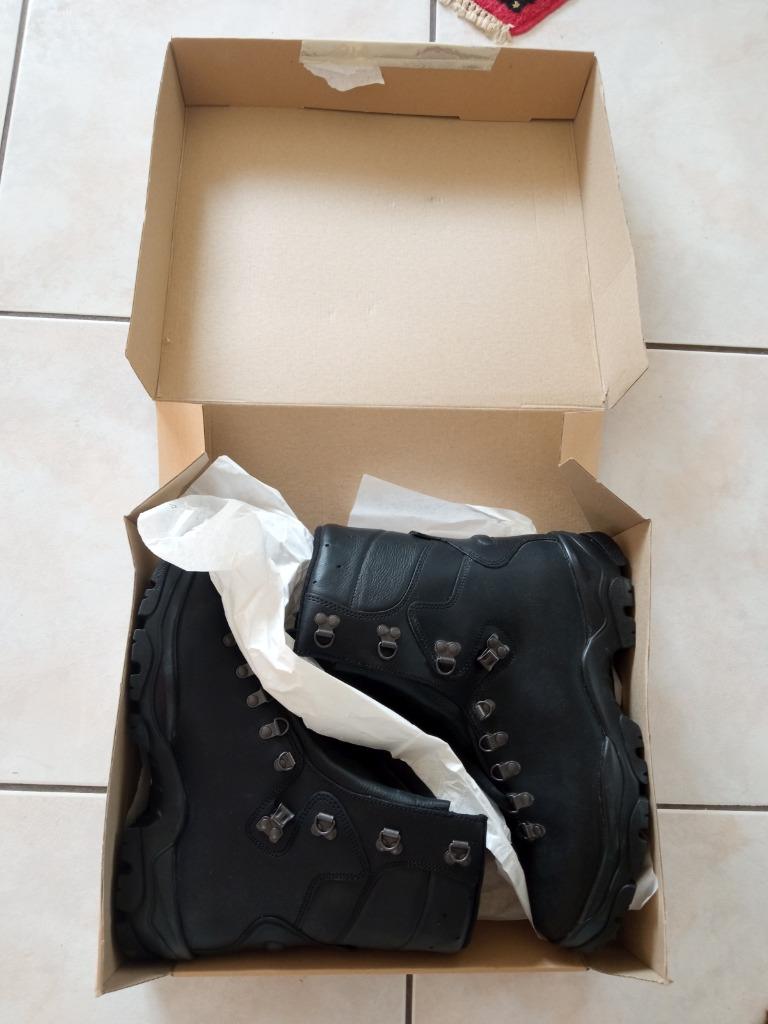 Militaria Français Chaussures Haix Type Magnum 44, Verzamelen, Militaria | Algemeen, Landmacht, Kleding of Schoenen, Ophalen of Verzenden