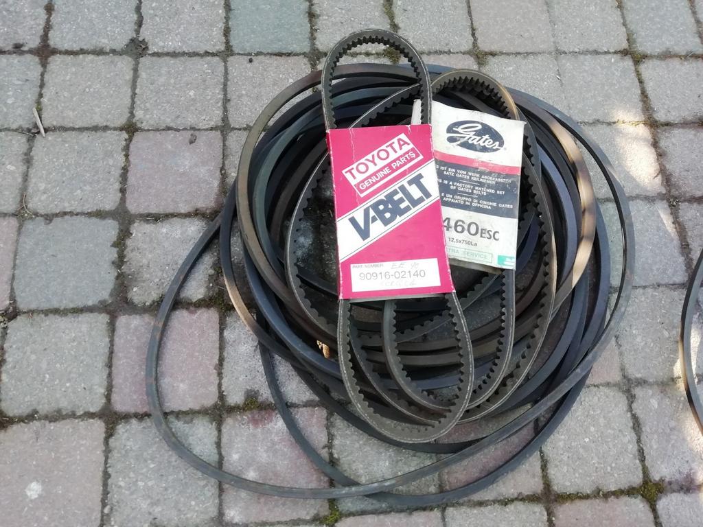 courroies trapézoïdales neuves, Enlèvement ou Envoi