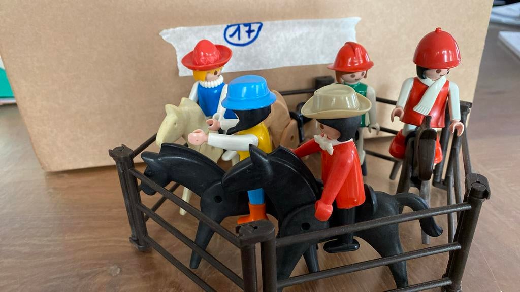 Playmobil paardjes afsluiting ook ventjes.  Info mijzelf(17), Kinderen en Baby's, Speelgoed | Playmobil, Ophalen, Gebruikt