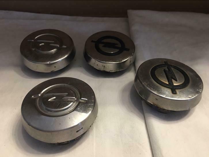 Crome toppen voor oude opel velgen 4 stuks beschikb.(02), Enlèvement, Utilisé, Avant, Opel