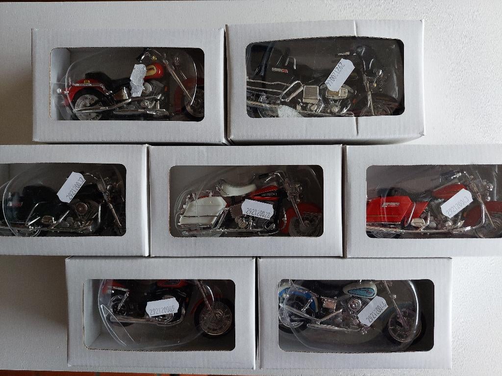 Harley – Davidson 7   miniaturen: merk MAISTO., Enlèvement, Neuf, Moteur, Maisto