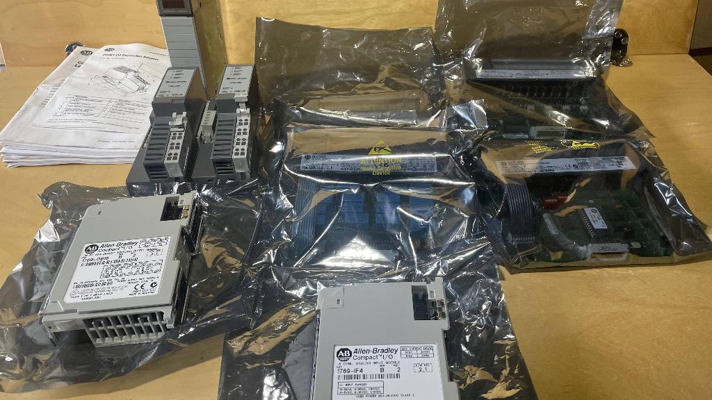 Allen Bradley PLC onderdelen, Ophalen, Nieuw