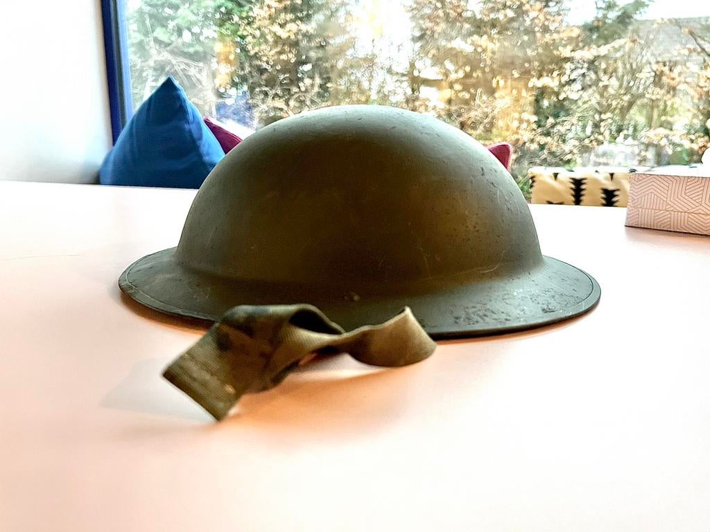 Brody Helm: jaren 40, Ophalen, Landmacht, Helm of Baret