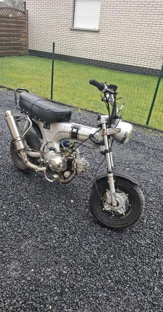 Dax b klasse, 4 vitesses, Classe B (45 km/h), Enlèvement, Utilisé