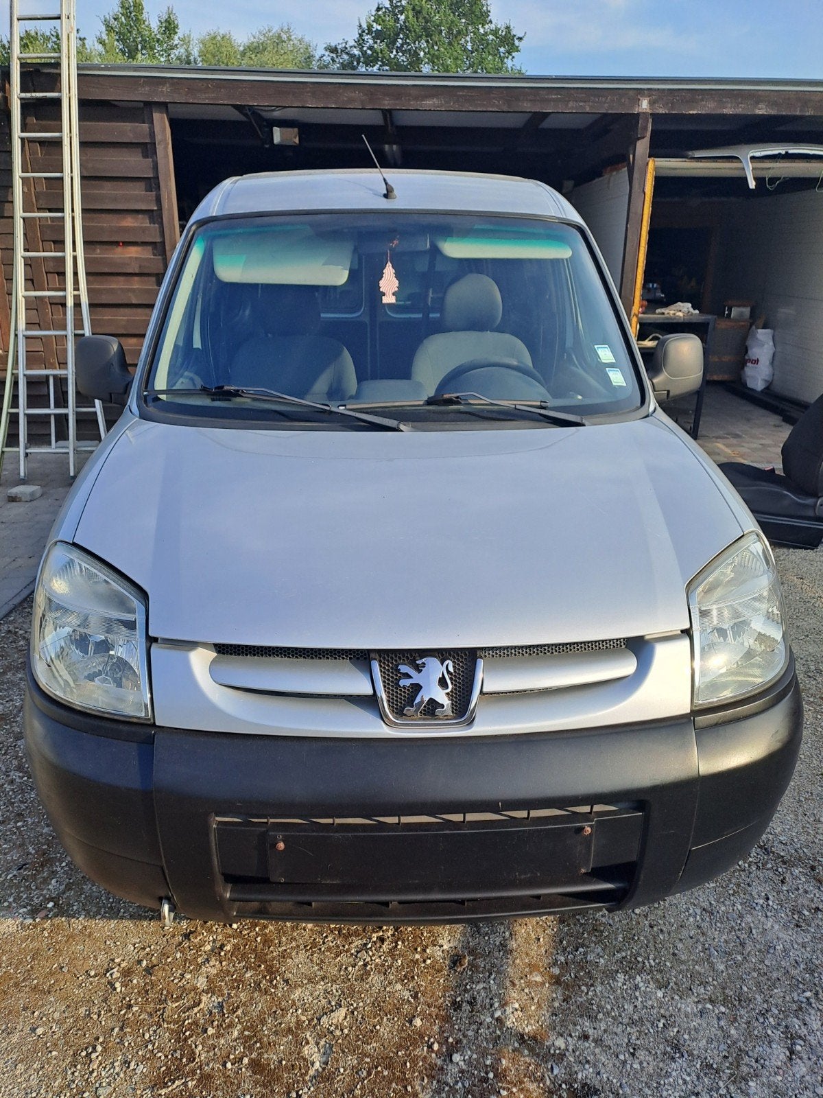 Partner light freight Lire la description, Autos, Peugeot, Particulier, Partner, Vitres électriques, Attache-remorque, Diesel