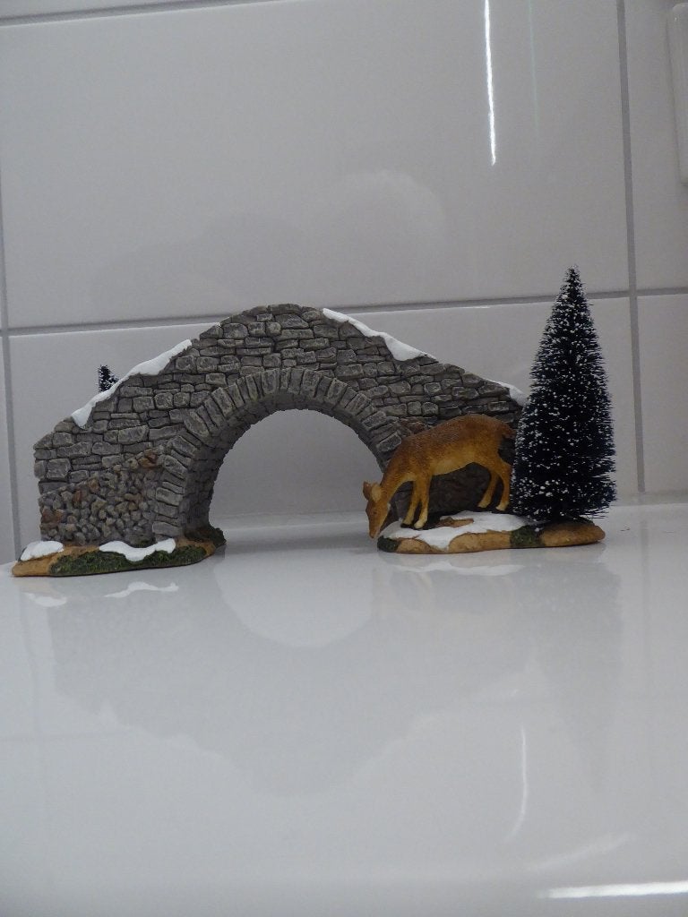 Pont de pierre de Luville avec cerfs 600366, Enlèvement ou Envoi, Comme neuf