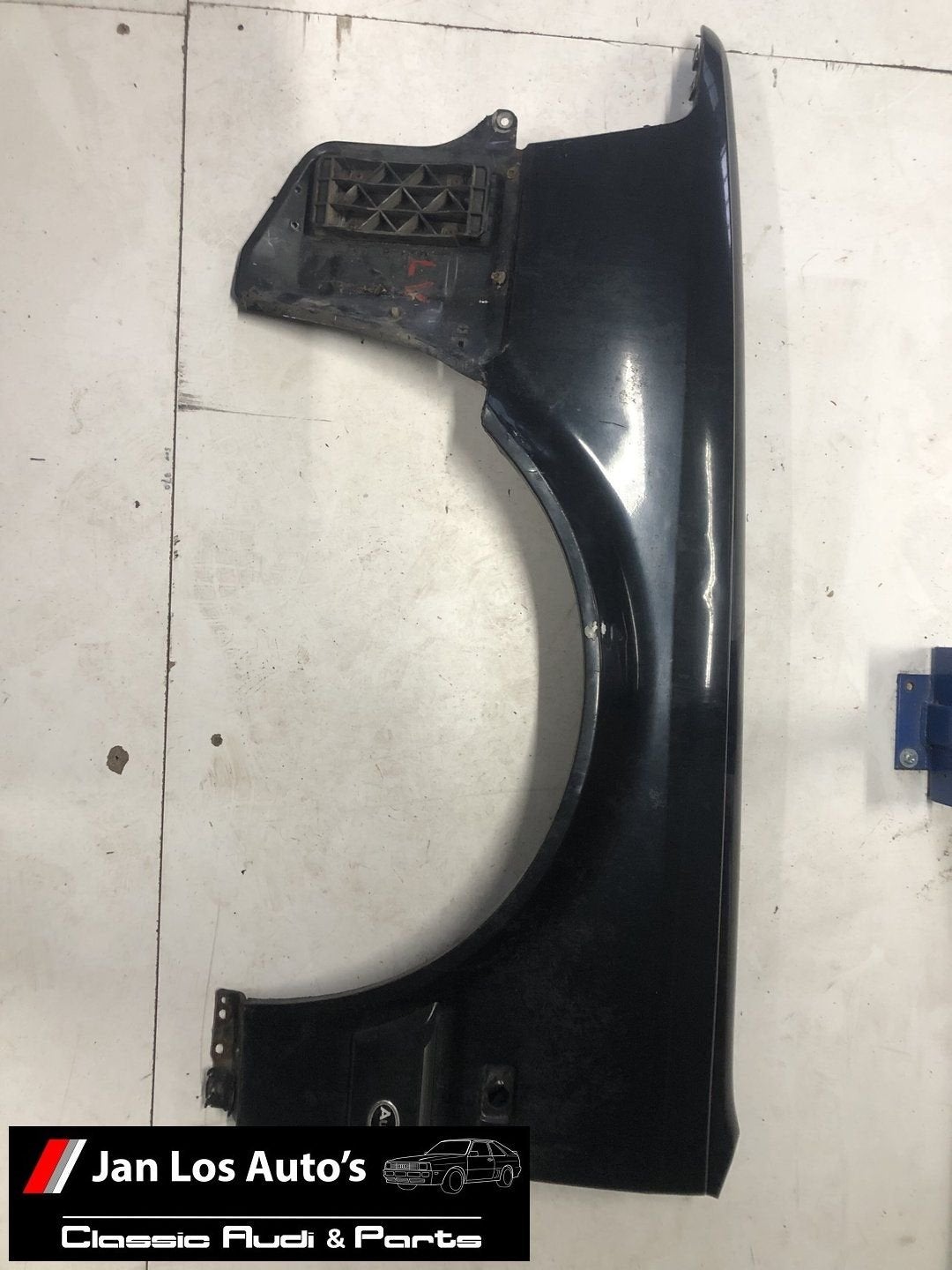 Audi V8 typ 44 spatbord voorscherm links, Auto-onderdelen, Ophalen, Gebruikt, -, -
