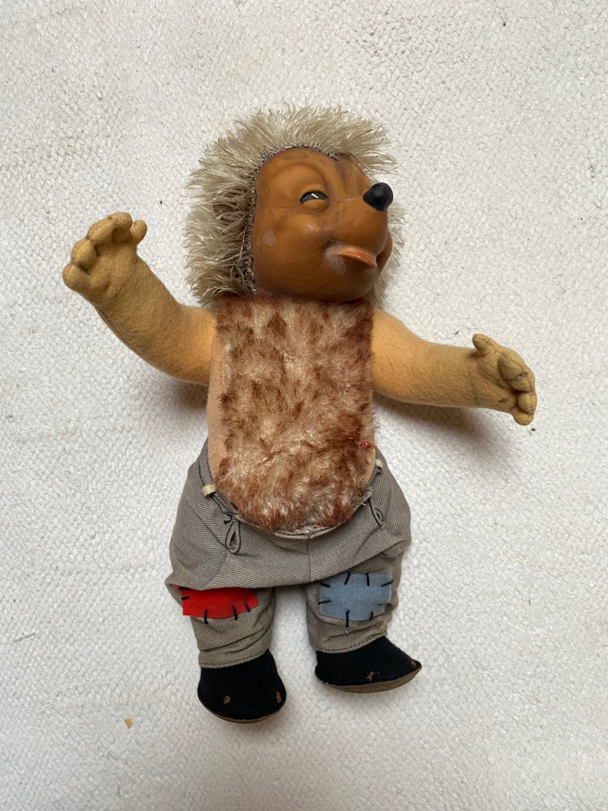 Oud egeltje – vintage verzamelobject, Enlèvement