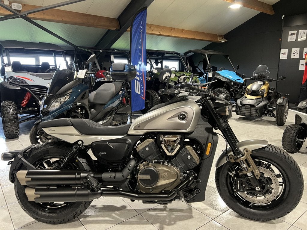 QJ Motor SRV 600 V4, Motoren, Chopper, Meer dan 35 kW, 600 cc, Bedrijf