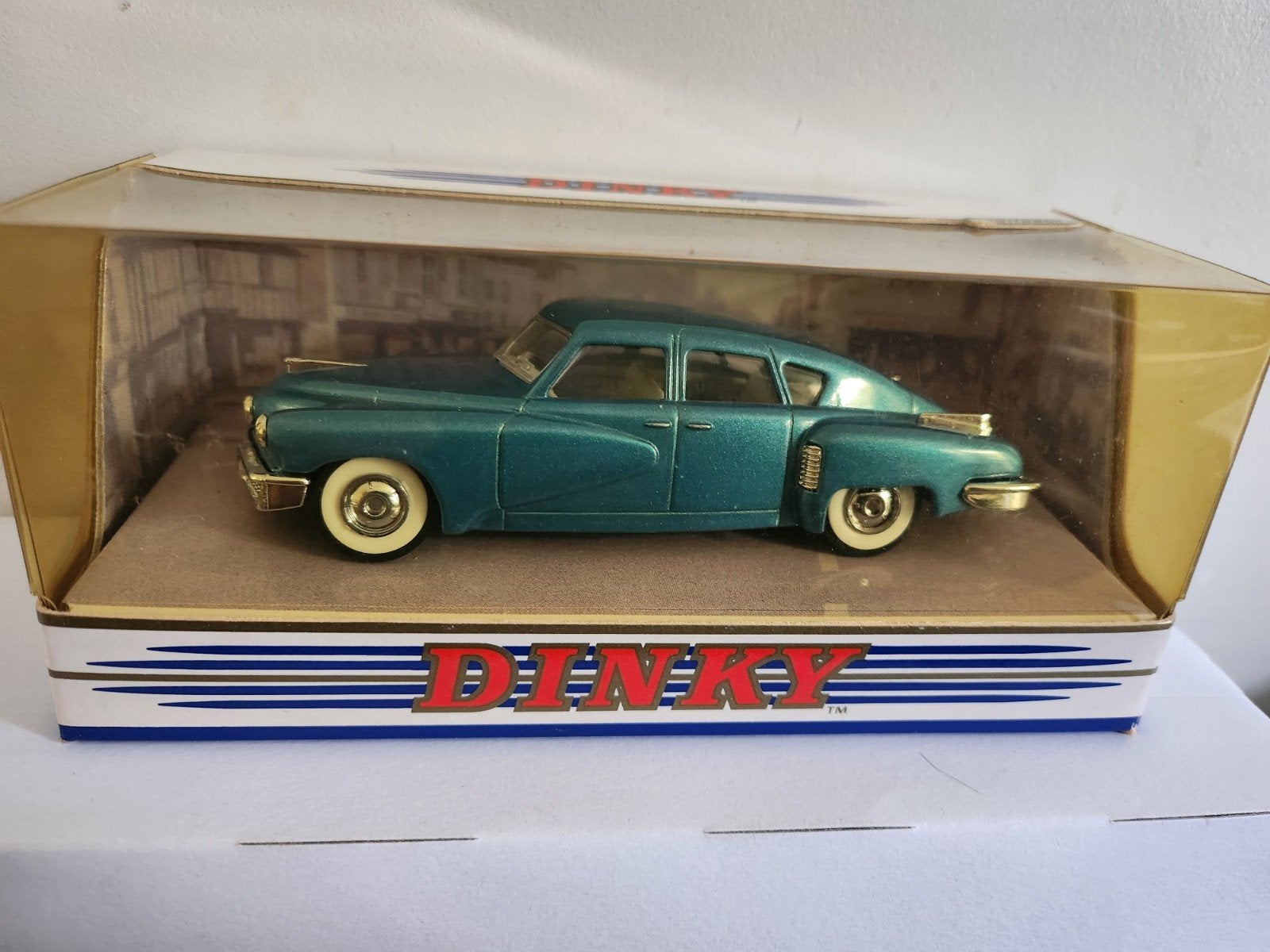 Matchbox Dinky 1948 Tucker Torpedo DY11 (1990), Hobby & Loisirs créatifs, Enlèvement ou Envoi, Matchbox