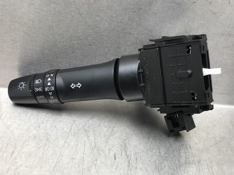 LICHTSCHAKELAAR Mitsubishi Space Star (A0) (|17G688|), Gebruikt, Mitsubishi